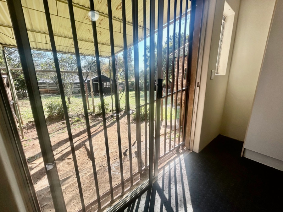 5 Bedroom Property for Sale in Ifafi North West